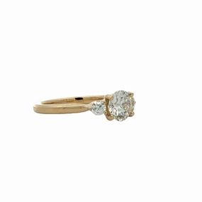 Impeccable Highlight Brilliant Piece 14K Yellow Gold Three Stone Ring (1.24cttw)