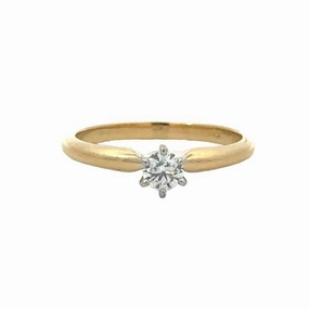 understated look 2-tone Solitaire Engagement Ring (0.23cttw)