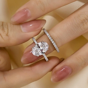 Gloss Moment Graceful Line 4.0 Carat Oval Cut Wedding Ring Set With Classic Half Wedding Band