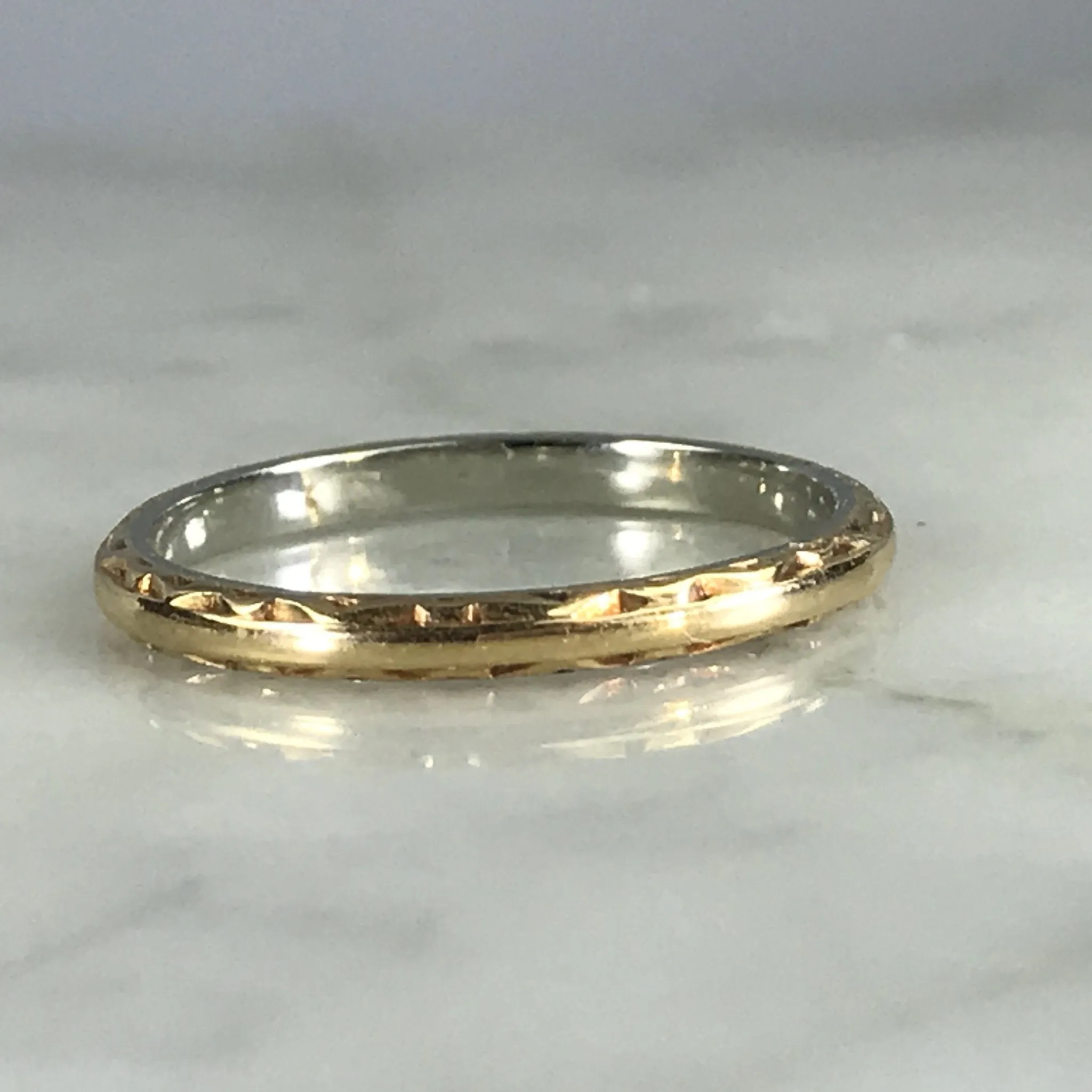 Antique 1920s Wedding Band in 18k White and Yellow Gold. Stacking Ring with Art Deco Etching. Gorgeous Accent
