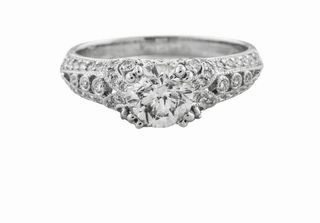 ANTIQUE STYLE RING 1.57CT TW Delicate Beauty