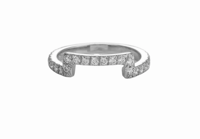 Silken Touch Sophisticated Shine Band/French Pave