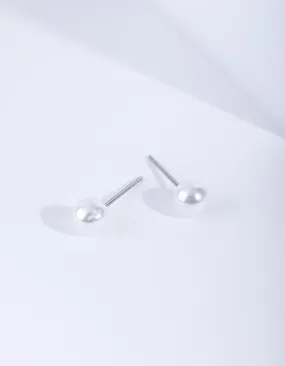 Elegant Decor 4mm Pearl Stud Earrings