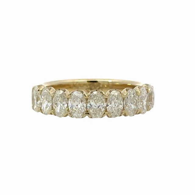14ky Diamond Oval Anniversary Band (1.76cttw) Distinctive Style Pieces