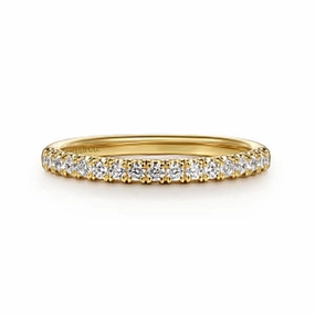 Flawless Accent Clean Style Diamond Wedding Band