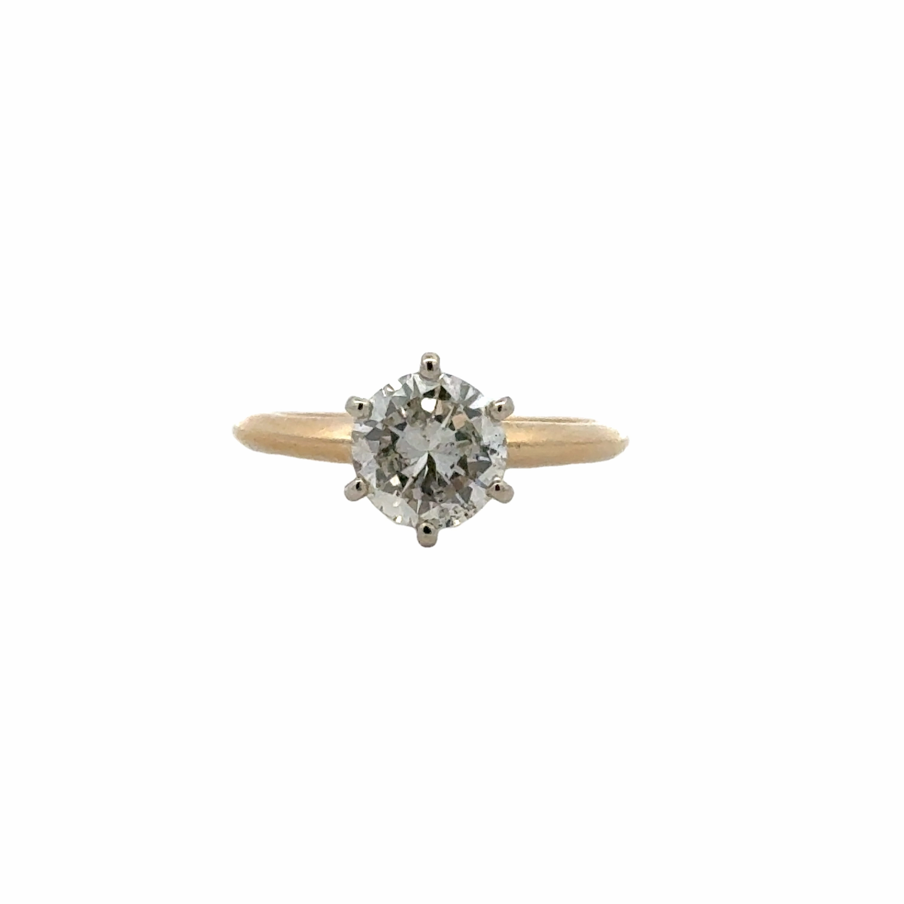 1.50ct Round Solitaire 6-prong Engagement Ring Glowing Detail