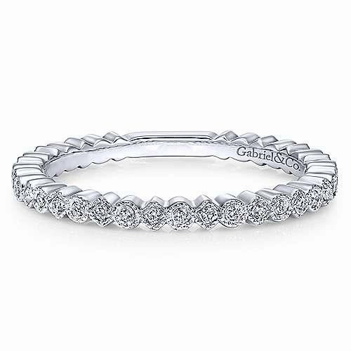 Diamond Wedding Band - 0.14tw Vibrant Edge