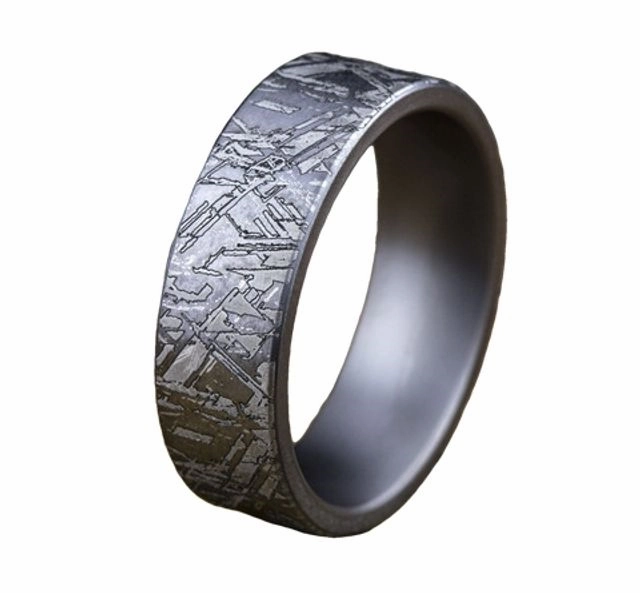 Glow Detail Unique Element Gents Tanlalum Band