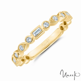 Model Shot Sophisticated Shine Pieces 14KY DIAMOND STACKABLE BAND (0.31cttw)