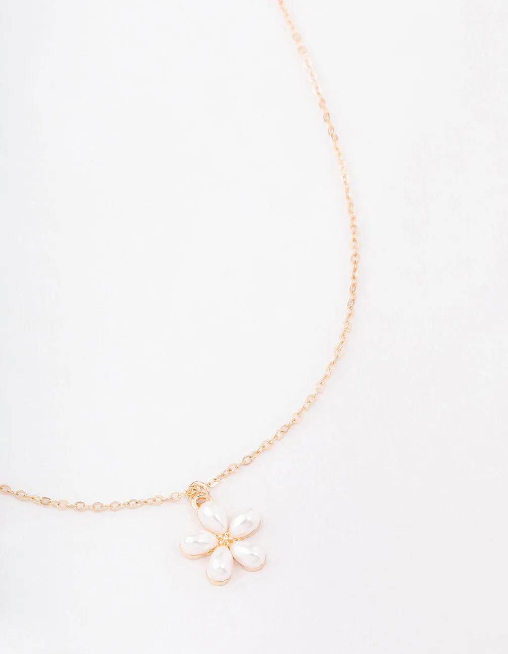 Gold Pearl Flower Short Necklace Family Present Caring Accent