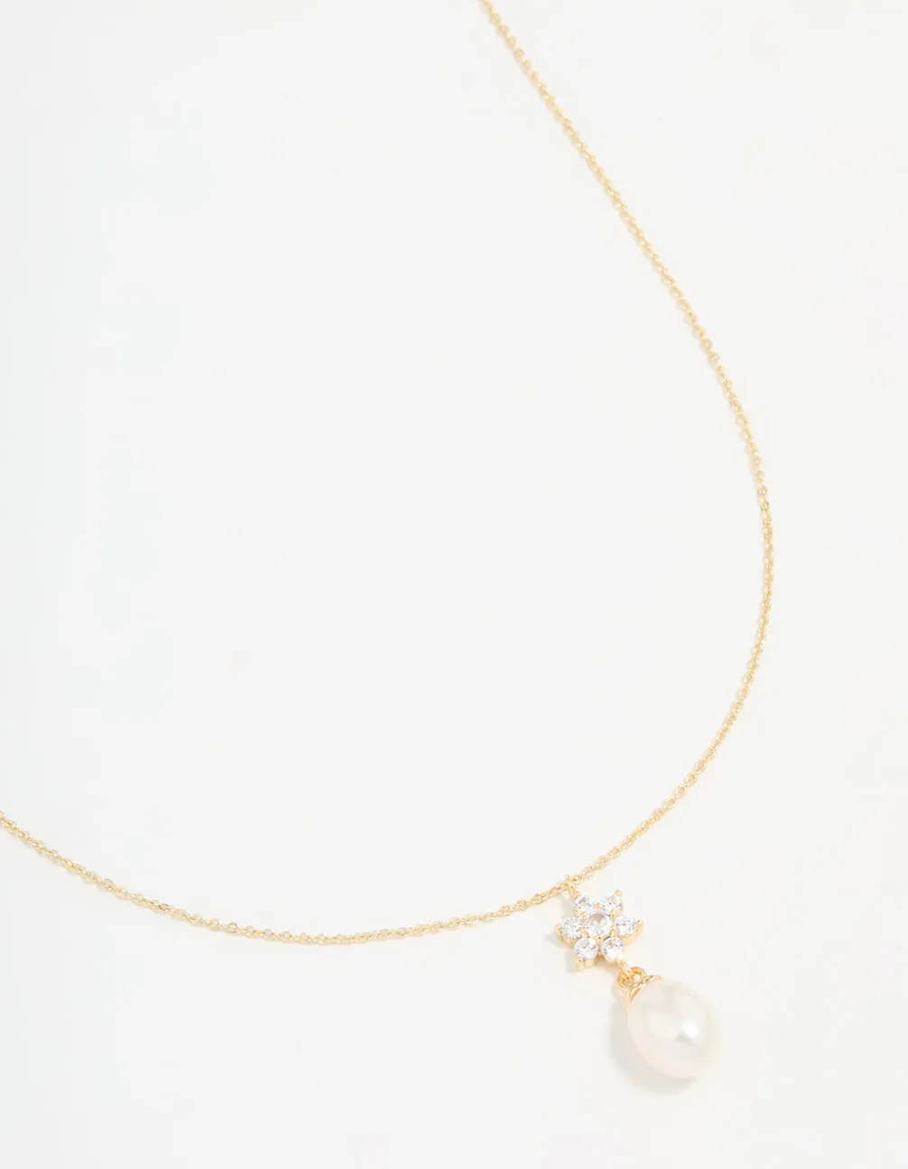 Polished Detail Wedding Day Item Gold Plated Cubic Zirconia & Pearl Flower Necklace