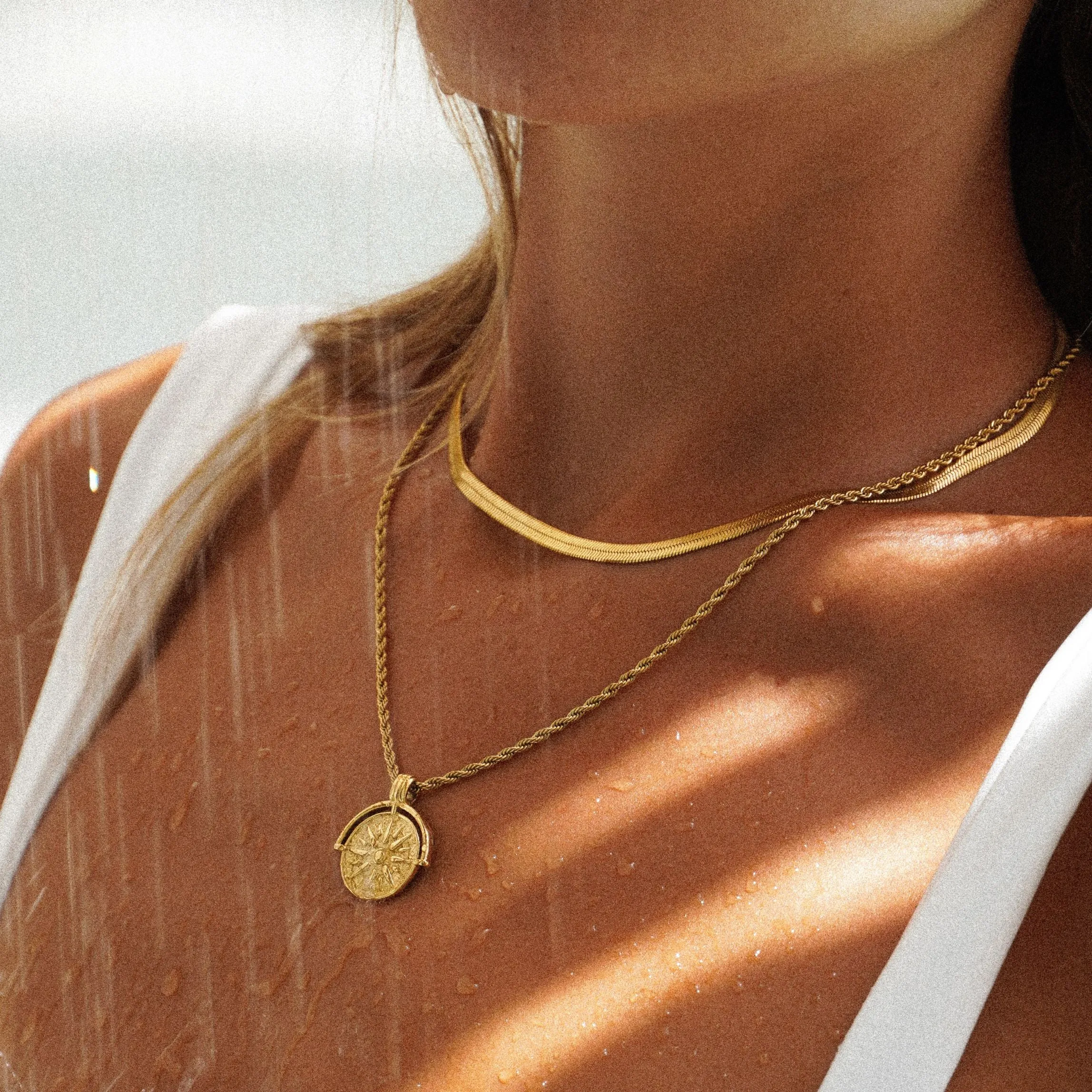 Golden Glow Bundle Durable Gift Chic Detail