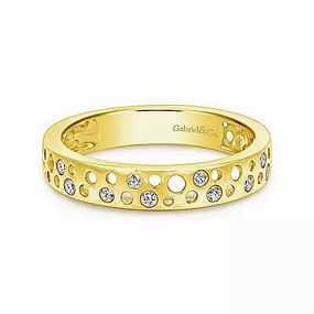 DIAMOND STACKABLE BAND Sophisticated Detail Bright Accent