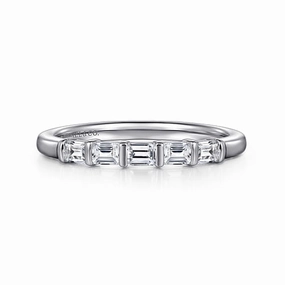 Brilliant Touch Baguette Diamond Band