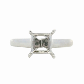 Stylish Layer 14 Karat White Gold Solitaire Square Shape Semi-Mount