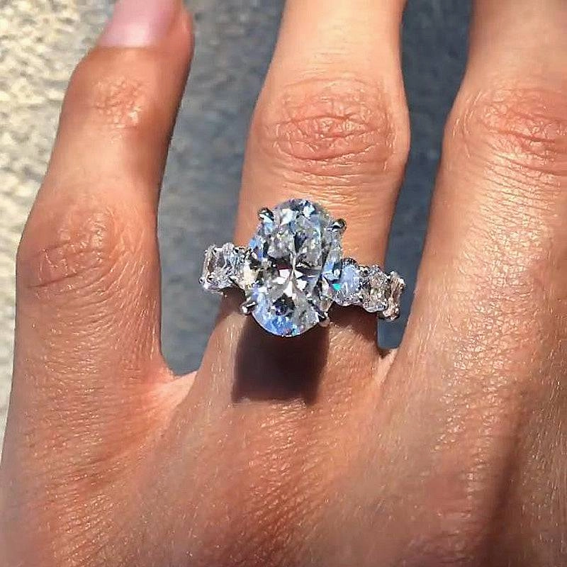 Dazzling Look Bold Jewelry Shine Louily Luxurious Oval Cut Engagement Ring In Sterling Silver