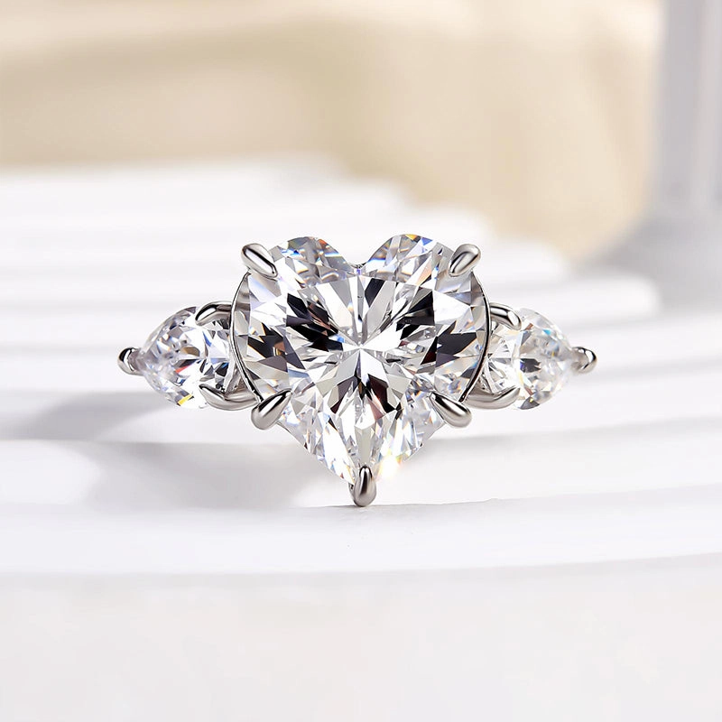 Ocean Breeze Luxury Line Louily Royal Romantic White Stone Heart Cut Engagement Ring