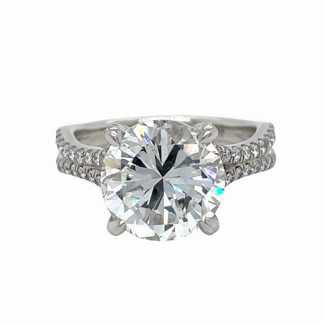 4.15 carat Round Diamond with 0.65 tw Diamond Split Shank Ring Platinum Polished Surface Dramatic Flare