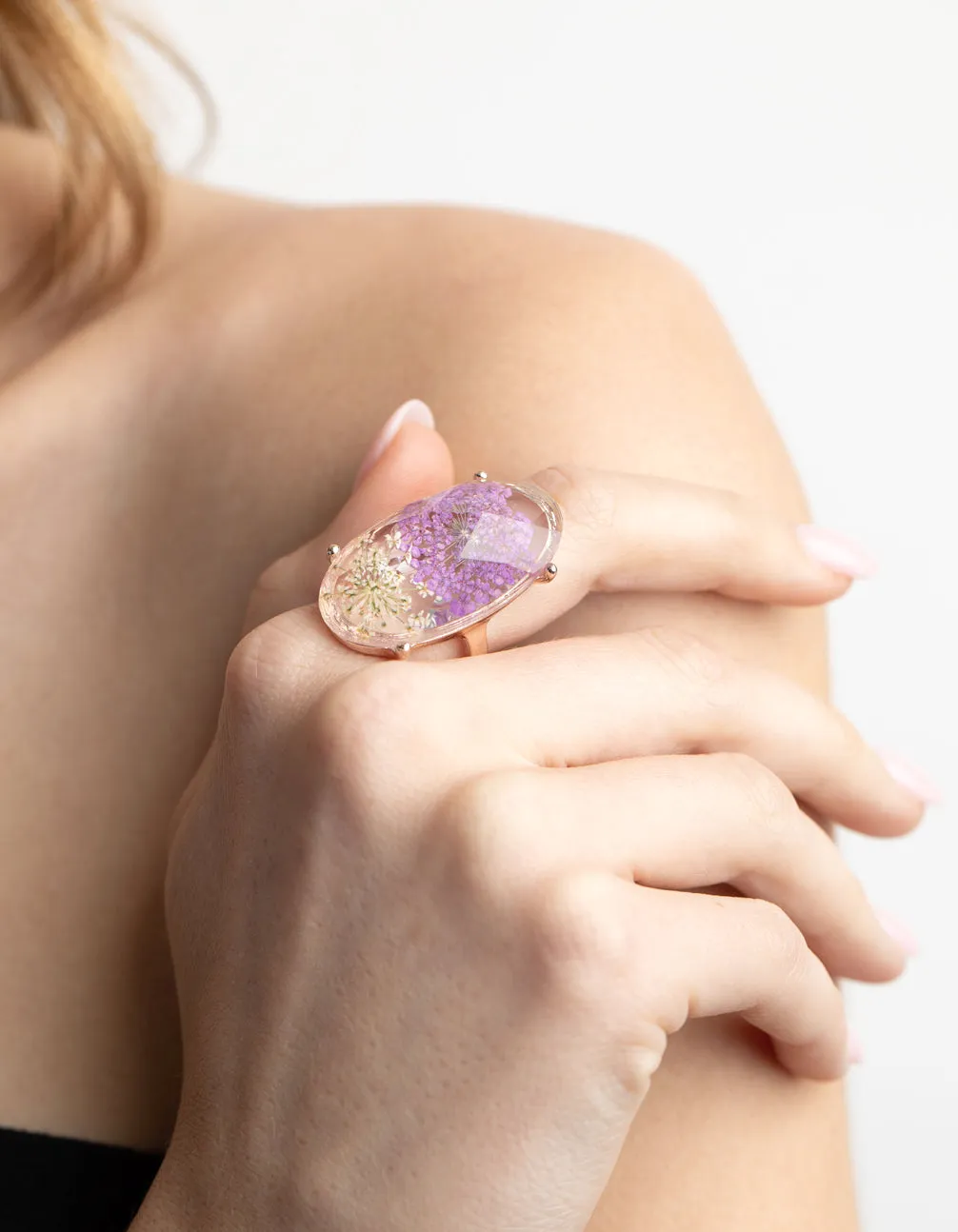 Gold & Lilac Flower Ring Elegant Accent