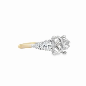 Opulent Glow Oval Diamond Semi Mount