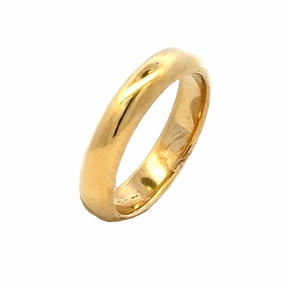 Modern Flair 18K Yellow Gold Wedding Band - 4mm
