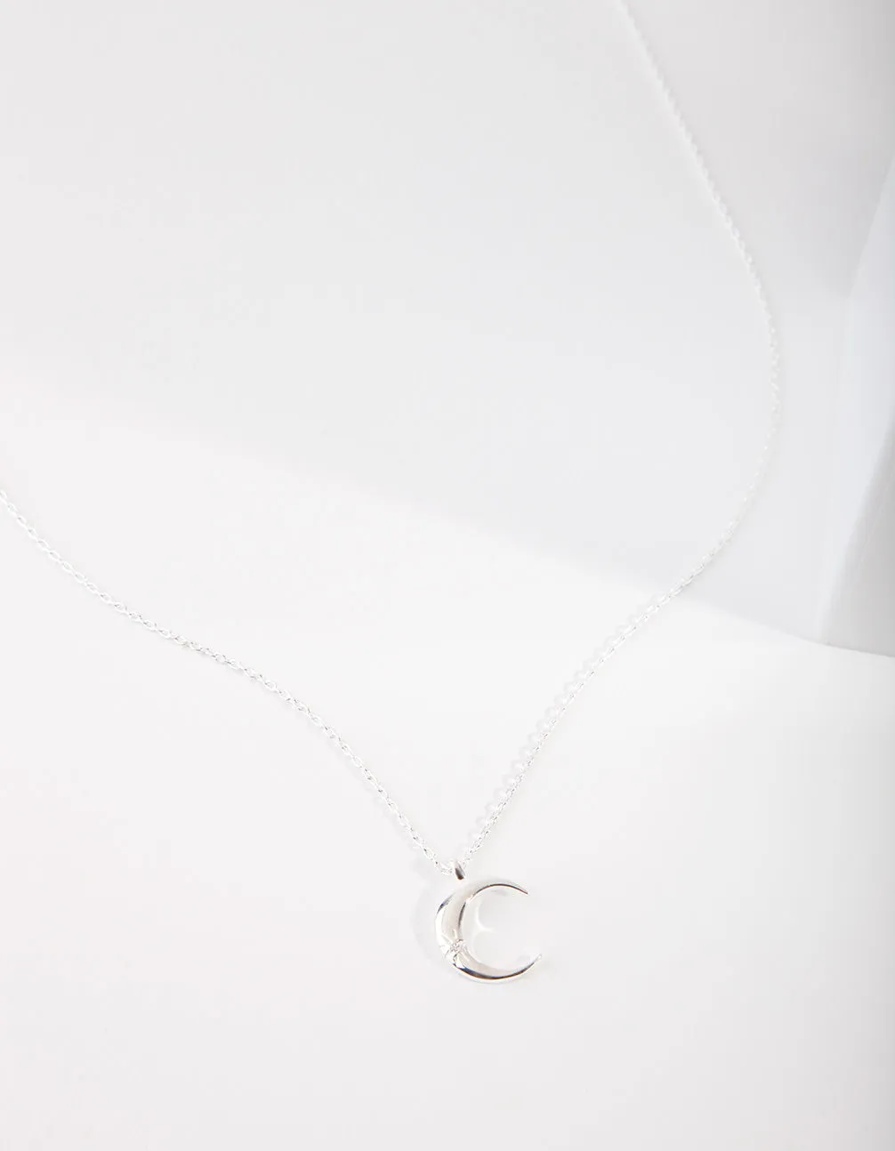 Fashionable Piece Sterling Silver Crescent Moon Necklace