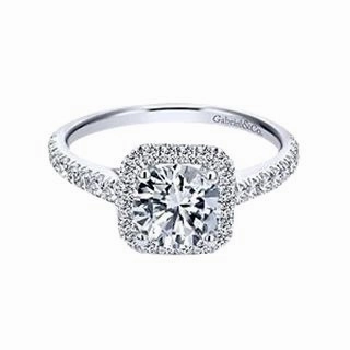 Layer Ready Gloss Mode ROUND DIAMOND RING WITH CUSHION SHAPE DIAMOND BEZEL AND SHANK 1.40CT TW