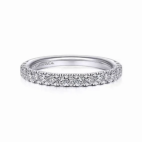 Crystal Clear Bridal Ready 14kw Diamond Wedding Band