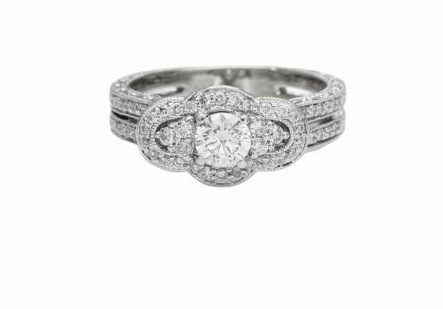 ANTIQUE STYLE RING WITH SPLIT SHANK Artisan Made