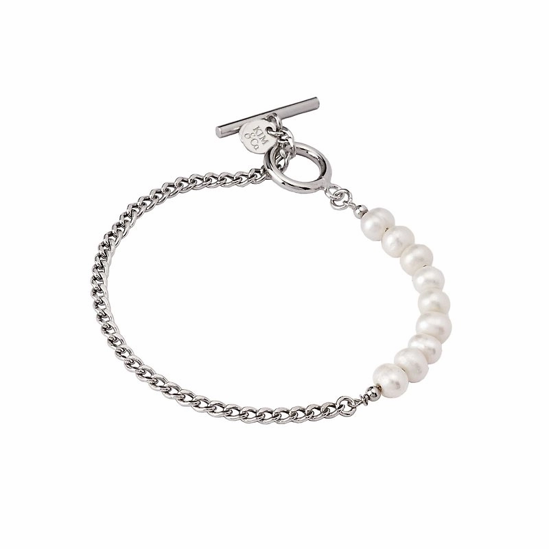 Sterling Silver Curb Chain Braclelet with 5.5mm Pearls and Toggle Closure Opulent Edge