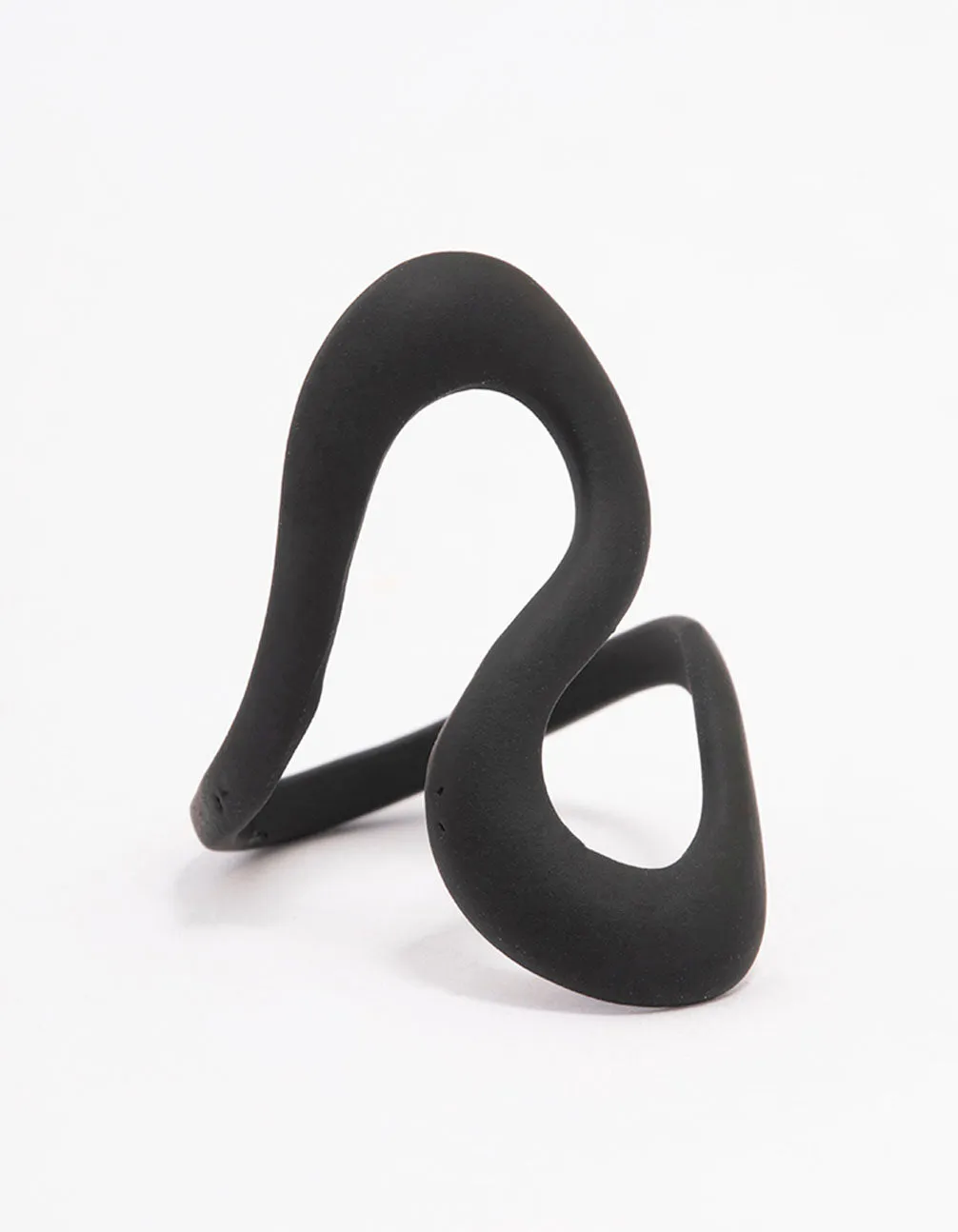 Classic Adornment Black Curved Swoop Ring