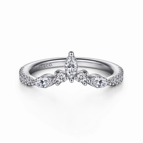 Fresh Design Chic Gifts Tulsie - Curved-14K White Gold Diamond Anniversary Band - 0.45 ct