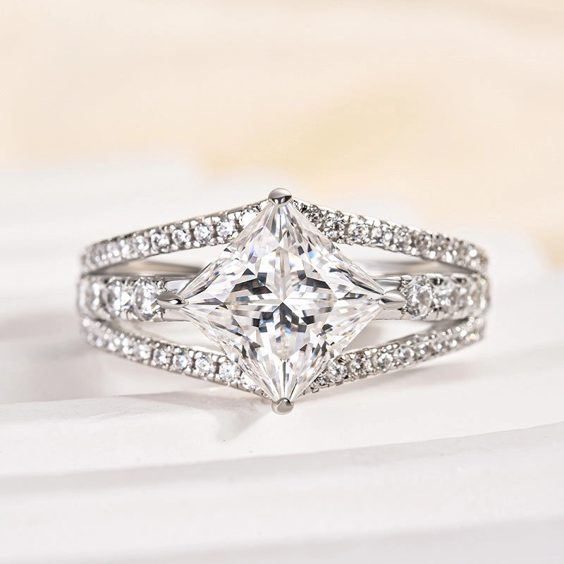 Charming Accent Louily Moissanite Special 2.0 Carat Square Princess Cut Engagement Ring