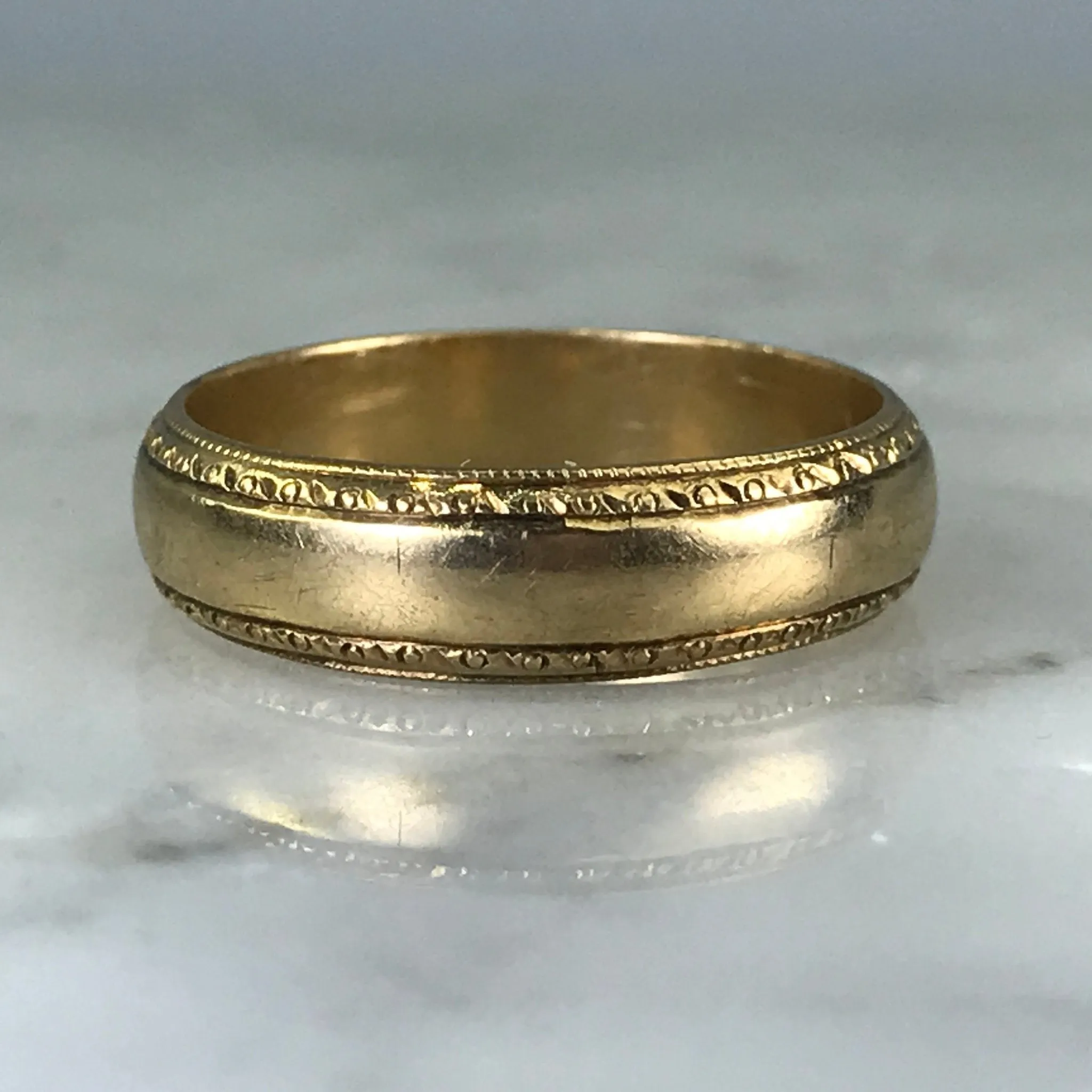 Unique Work Vintage Etched Gold Wedding Band. Size 6.5 US. Stacking Ring. Thumb Ring. Circa 1913.