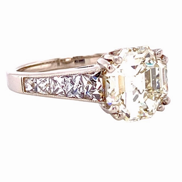Radiant Style Vogue Touch Platinum Ring with 3.61ct Octagon Shaped Center Diamond